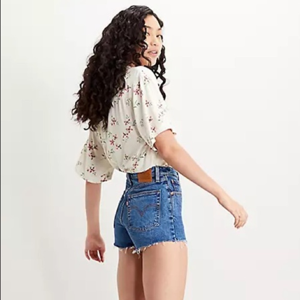 Levi’s ribcage shorts